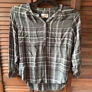 Women’s Plaid Blouse